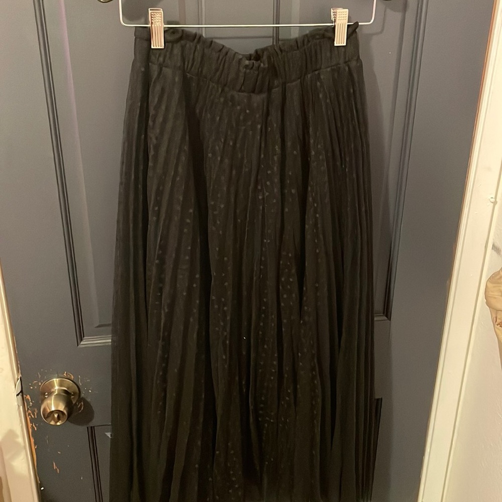 Black skirt